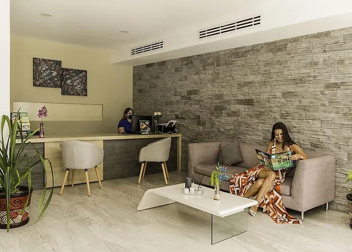 Hotel Bfh Attraction Deluxe 3*