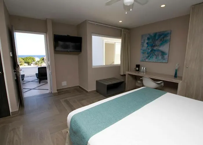 Bfh Attraction Deluxe Hotel Playa del Carmen