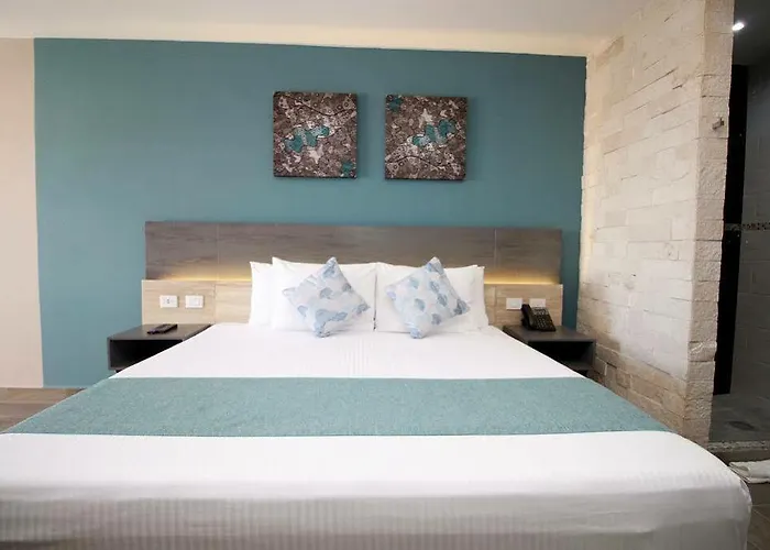 Bfh Attraction Deluxe Hotel 3*
