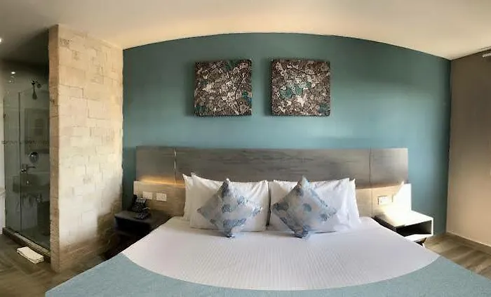 Bfh Attraction Deluxe Hotel 3*